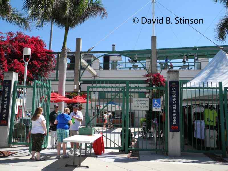 The main entrance to the City of Palms Park