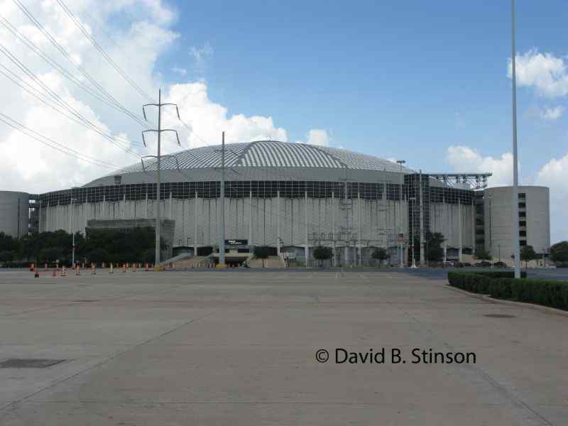 A view of Houston Astrodome from Fannin Street