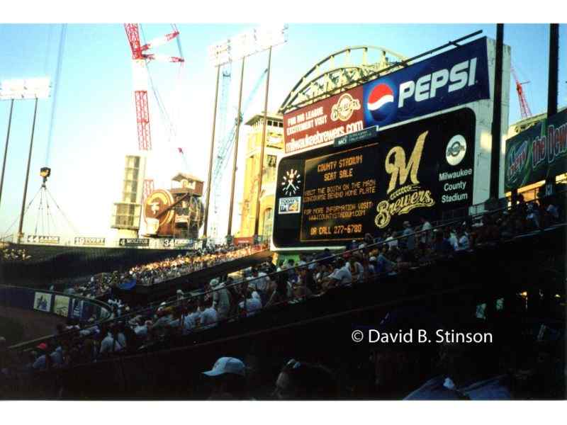 Milwaukee County Stadium scoreboard advertisements 