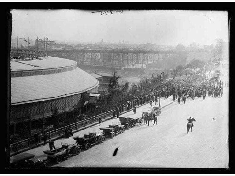 The Polo Grounds, Coogan’s Bluff, and the Brush Memorial Stairway ...